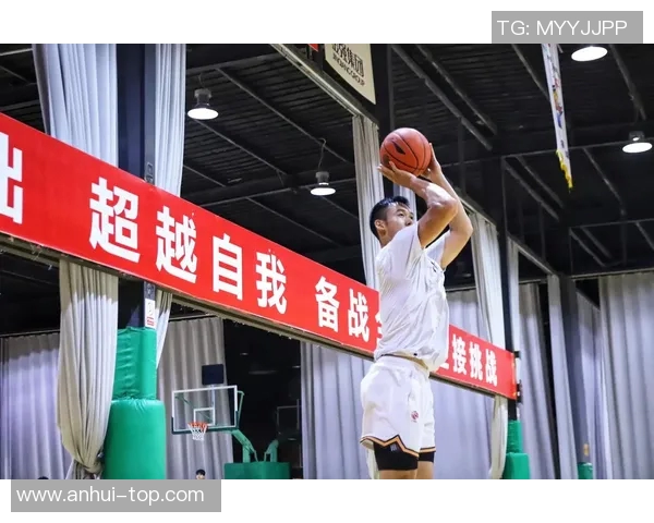 四川蓝鲸迎战山西球队决战赛场谁能笑到最后