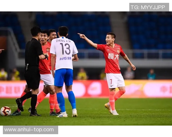 激战正酣直播恒大对阵泰达精彩瞬间回顾与分析 激战正酣直播恒大对阵泰达精彩瞬间回顾与分析